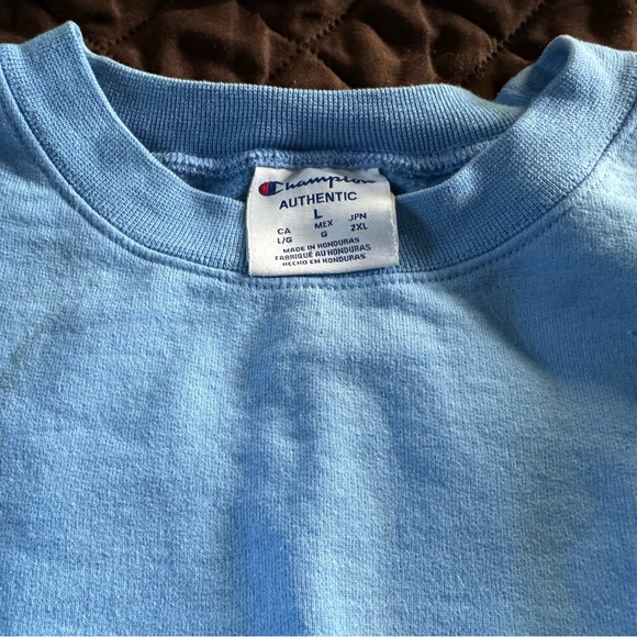 Champion Sweatshirt - Picture 4 of 4